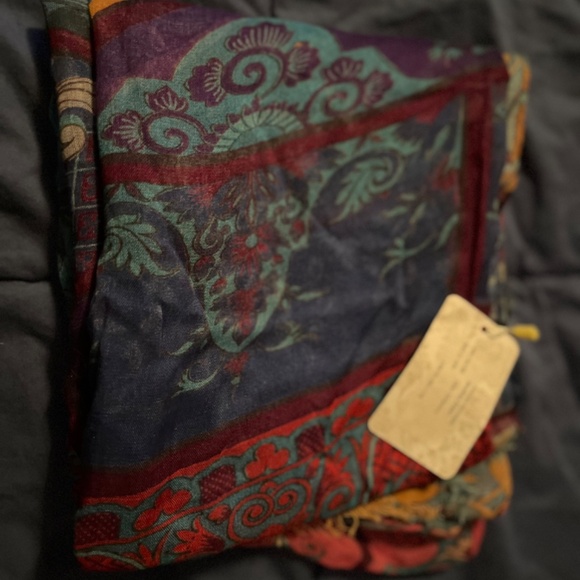 PERUVIAN CONNECTION NWT MOSAICA SCARF - Picture 5 of 9